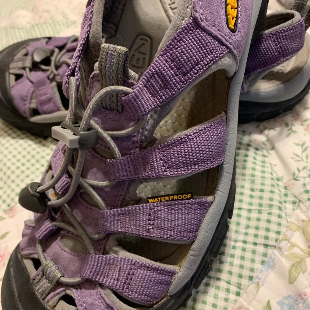 🔥🔥🔥 - Woman’s Keen Sandals - Picture 2 of 6